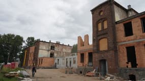 Des constructions sur l'ancien camp nazi de Soldau le 13 juillet 2022