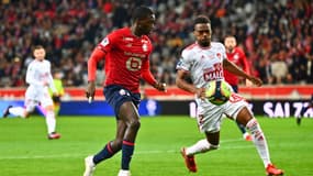 Duel entre Weah et Duverne lors de Lille-Brest