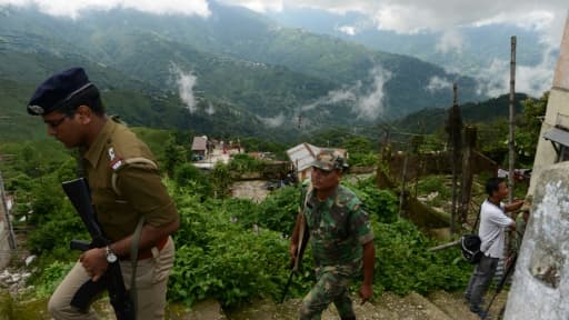 Patrouille de soldats à Darjeeling, en Inde, le 12 juin 2017 Patrouille de soldats à Darjeeling, en Inde, le 12 juin 2017