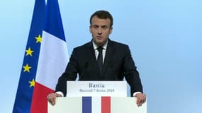 Emmanuel Macron en Corse: "Le bilinguisme, ce n'est pas la coofficialité"