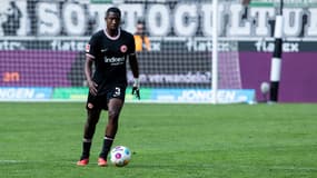 Le défenseur de Francfort Willian Pacho en Bundesliga, 11 mai 2024
