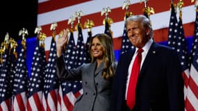 Le candidat républicain à la présidence, l’ancien président américain Donald Trump, avec l’ancienne première dame Melania Trump lors d’une soirée électorale au Palm Beach Convention Center, le 06 novembre 2024 à West Palm Beach, en Floride. (Photo d'illustration)