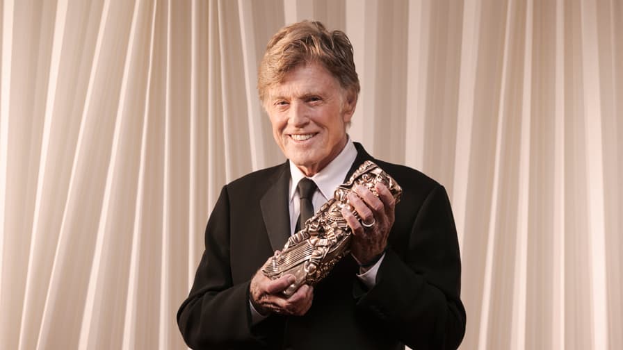 "LA FRANCE A EU UNE TELLE IMPORTANCE DANS MA VIE": POURQUOI ROBERT REDFORD AIMAIT TANT PARIS