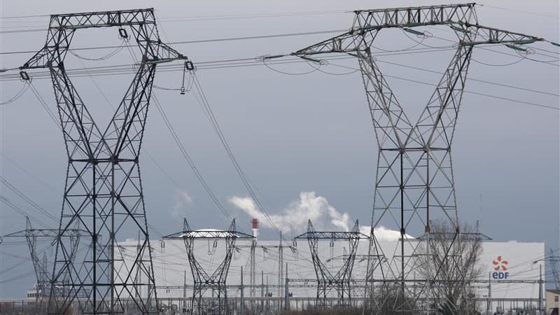 Francis Rol-Tanguy, le tout nouveau délégué interministériel chargé de la fermeture et de la reconversion de la centrale nucléaire de Fessenheim, s'est vu interdire vendredi l'entrée du site par une manifestation des salariés. /Photo d'archives/REUTERS/Vi