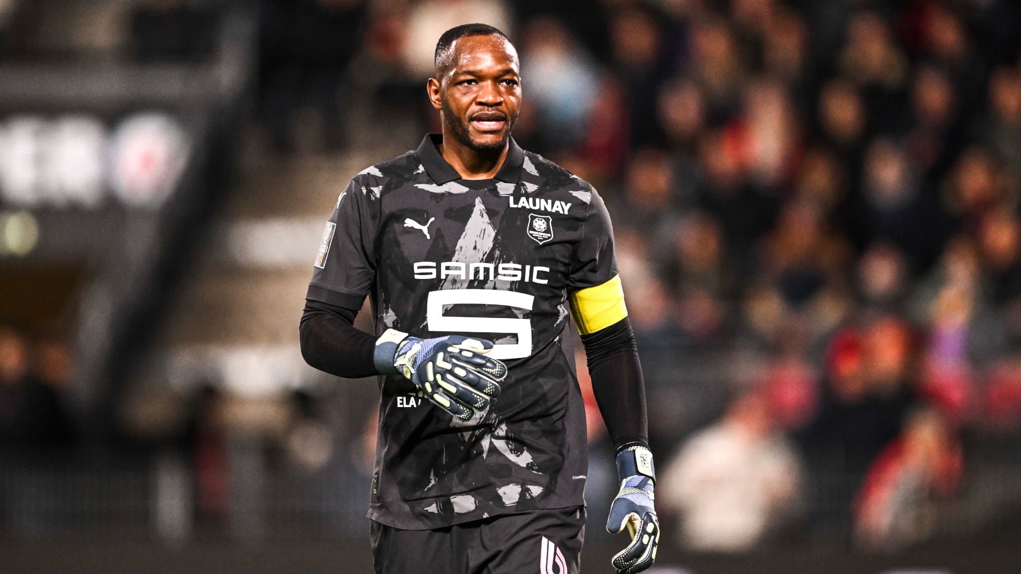LES ADIEUX D'UNE LÉGENDE DU FOOT FRANÇAIS: MANDANDA ANNONCE SA RETRAITE À 40 ANS