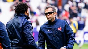 Fabien Galthié en discussion avec Mohamed Haouas en février 2023