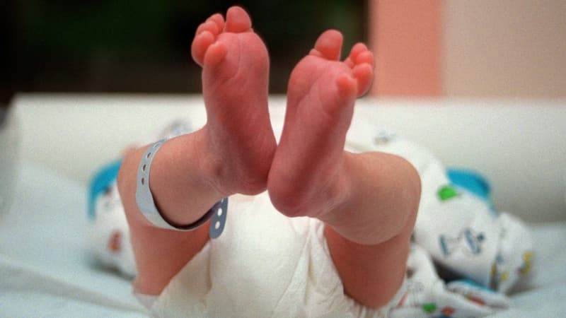 Seine-Saint-Denis: un bébé mis au monde par des policiers dans la nuit du Nouvel An