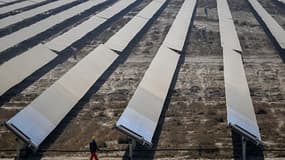 Un immense parc solaire est en train de sortir de terre en Inde, d'une superficie de cinq fois Paris. 