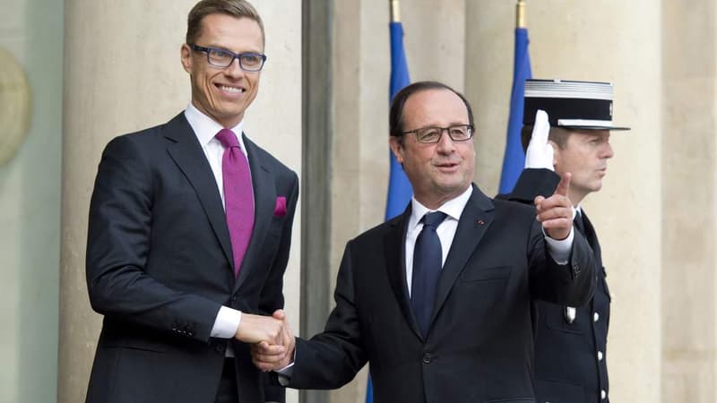 François Hollande, en compagnie du Premier ministre finlandais Alexander Stubb