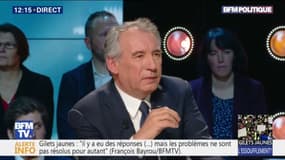 François Bayrou sur le RIC: "Il n'est pas possible que la politique soit seulement l'affaire des initiés"