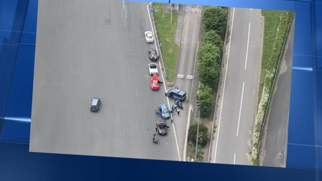 La gendarmerie a diffusé cette photo de l'interpellation des automobilistes un peu trop pressés.