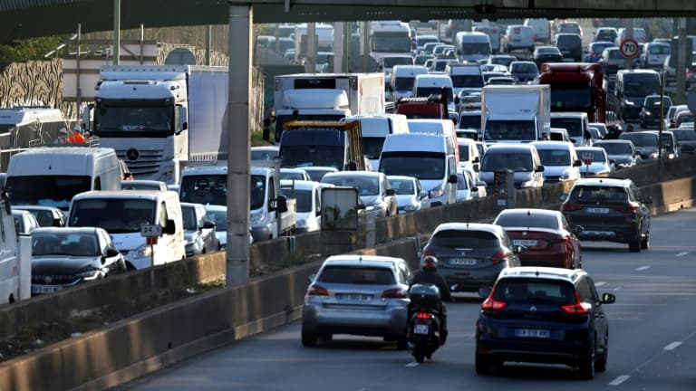 Circulation et embouteillages sur le périphérique parisien en novembre 2020 