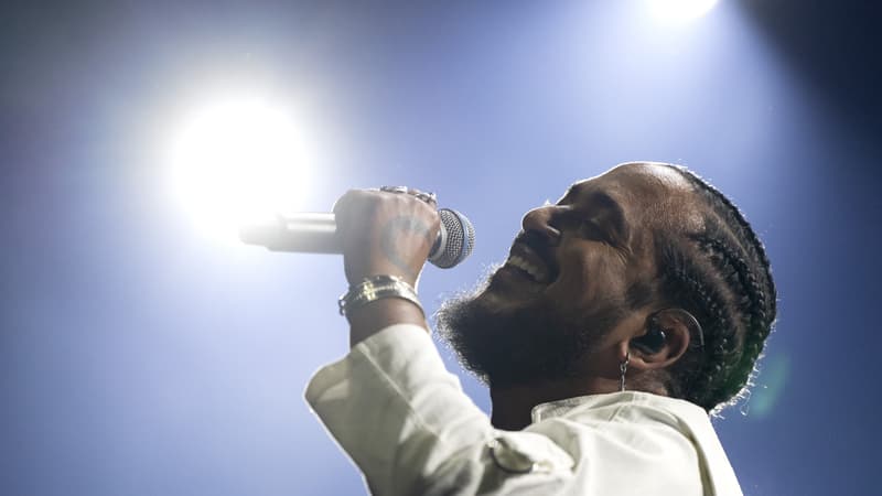 Le chanteur Slimane, candidat à l'Eurovision pour la France, le 13 avril à Amsterdam. 