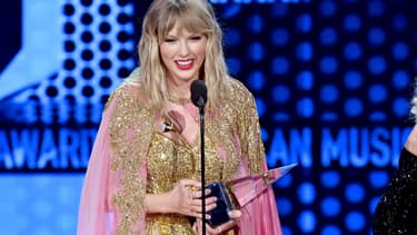 Taylor Swift sur la scène des AMAs 2019