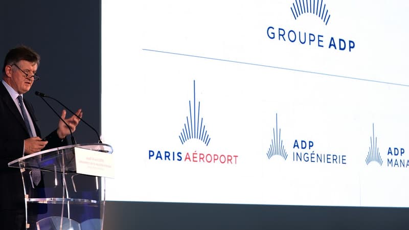 Paris Aéroport enrichit son offre de services réservables sur internet pour les passagers avec les billets d'avion, les nuits d'hôtel et la location de voiture.