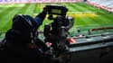 Une caméra de télévision lors d'un match de Ligue 1