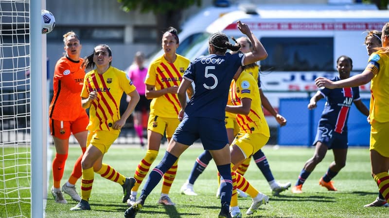 Alana Cook face à Barcelone.