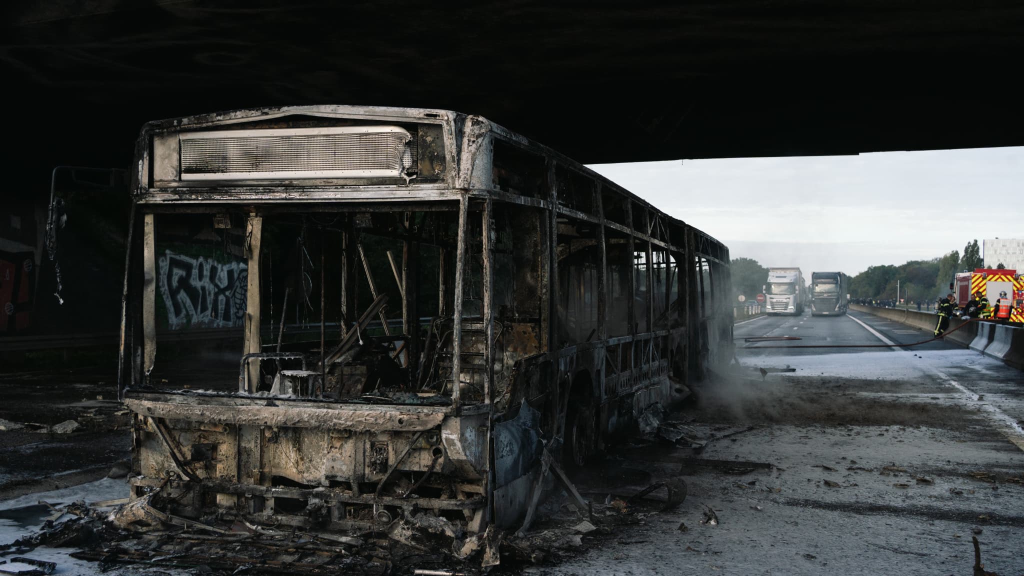 BUS INCENDIÉ À RENNES: UN PONT "ENDOMMAGÉ", LE TRAFIC Y SERA PERTURBÉ "PENDANT PLUSIEURS MOIS"