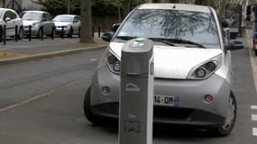 En tout, Autolib' dispose de 6.200 places de stationnement équipées de bornes de recharge en Ile-de-France.