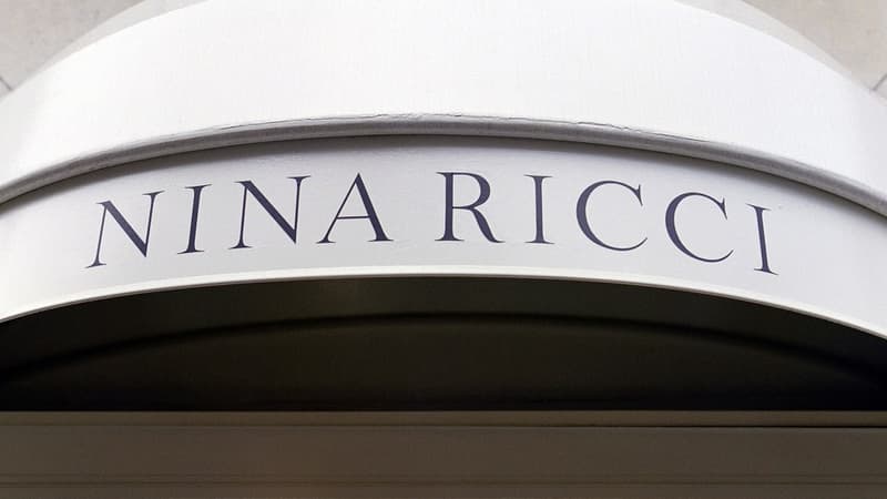 Arlette Ricci, l'héritière de la maison de couture Nina Ricci, est accusée d'avoir caché plus de 18 millions d'euros au fisc français.