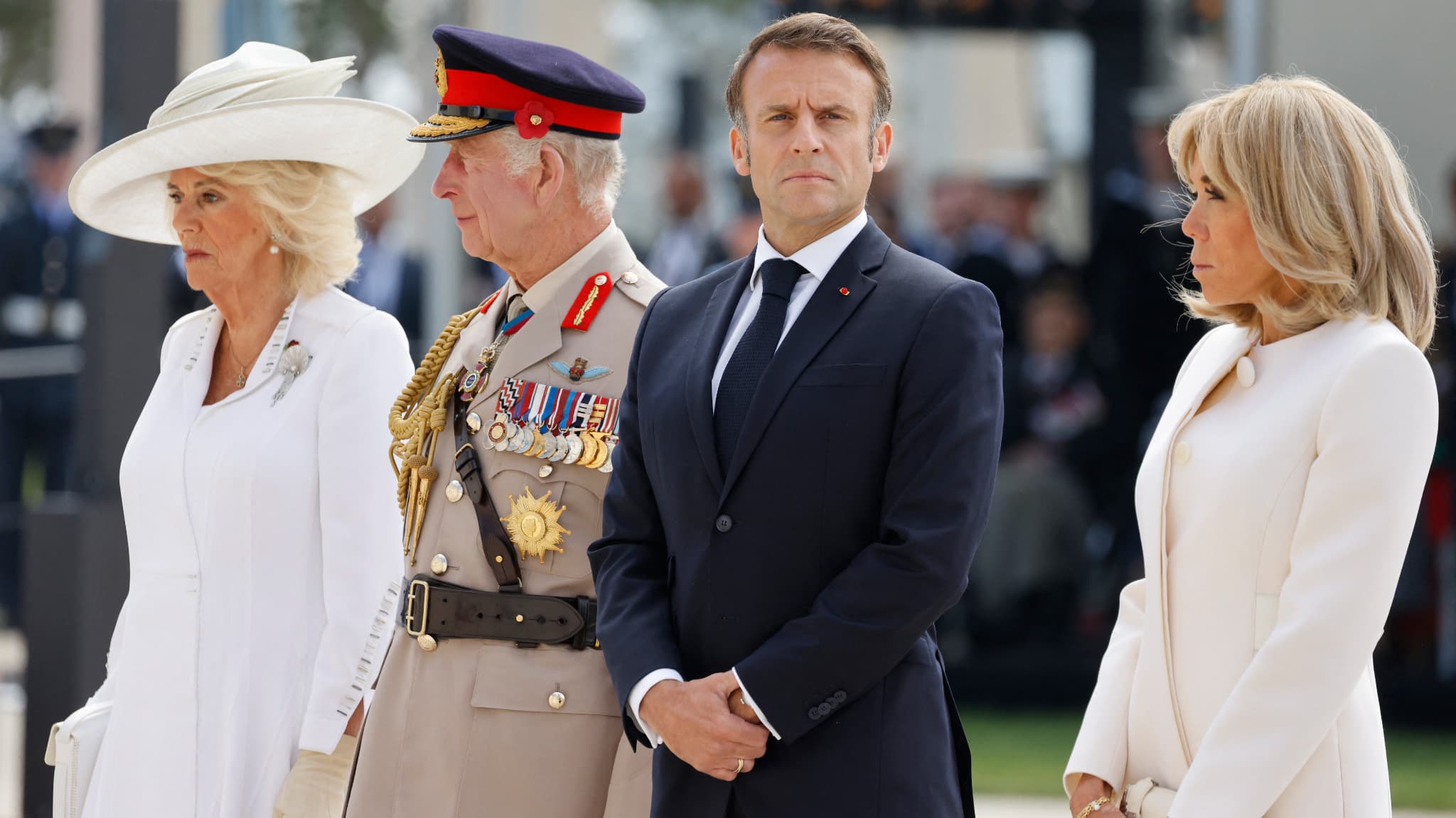 La reine Camilla, le roi Charles III, Emmanuel Macron et Brigitte Macron à Ver-sur-Mer La reine Camilla, le roi Charles III, Emmanuel Macron et Brigitte Macron à Ver-sur-Mer
