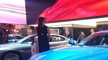 En mode Veloce, la Giulia affiche une allure un peu plus agressive que les versions classiques.