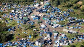 Vue aérienne de la "jungle" de Calais.