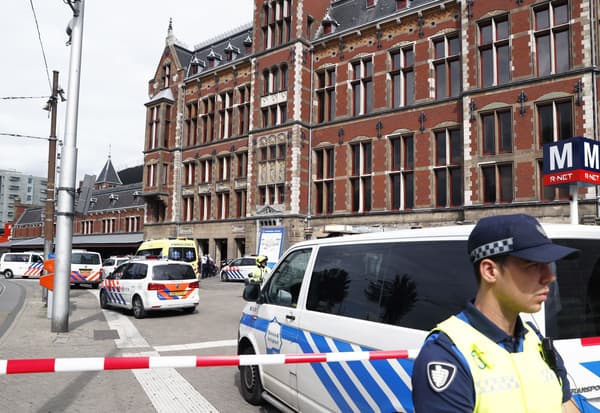 Deux personnes ont été blessées ce vendredi par une attaque au couteau à Amsterdam.