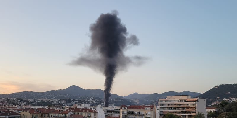 Un feu d'habitation place de la Brigue à Nice, ce dimanche 7 septembre 2025.