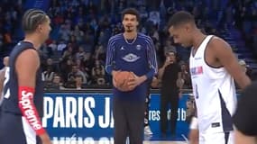 Victor Wembanyama donne le coup d'envoi du NBA Paris Jam à l'Accor Arena - le 24/01/2025