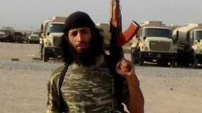 Photo non datée d'un homme présenté comme Mohammed Emwazi, alias "Jihadi John", et distribuée le 27 janvier 2016 sur un site d'informations affilié au groupe Etat islamique