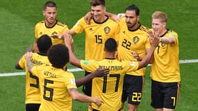 Les Belges célèbrent le but de Thomas Meunier