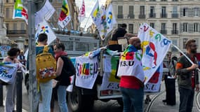 Parmi les syndicats présents à Marseille: FO, Sud Santé et la CGT.