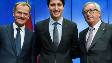 Donald Tusk, le président du Conseil européen, en compagnie du premier ministre canadien Justin Trudeau et du président de la Commission européenne Jean-Claude Juncker.