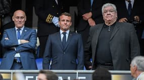 Bernard Laporte, Emmanuel Macron et Paul Goze 