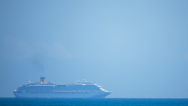 Le navire Costa Croisières au large de Miami, le 26 mars 2020.
