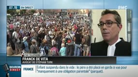 "On a une trajectoire de balle qui entre par l'omoplate droite et qui ressort sous le mamelon gauche"