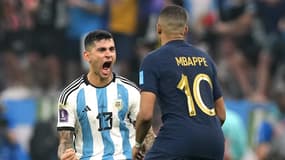 Cristian Romero devant Kylian Mbappé