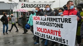 Manifestation contre la fermeture de l'usine Bridgestone, le 4 octobre 2020, à Béthune (Pas-de-Calais).
