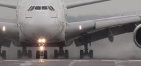 Spectaculaire atterrissage d’un A380 en pleine tempête : 