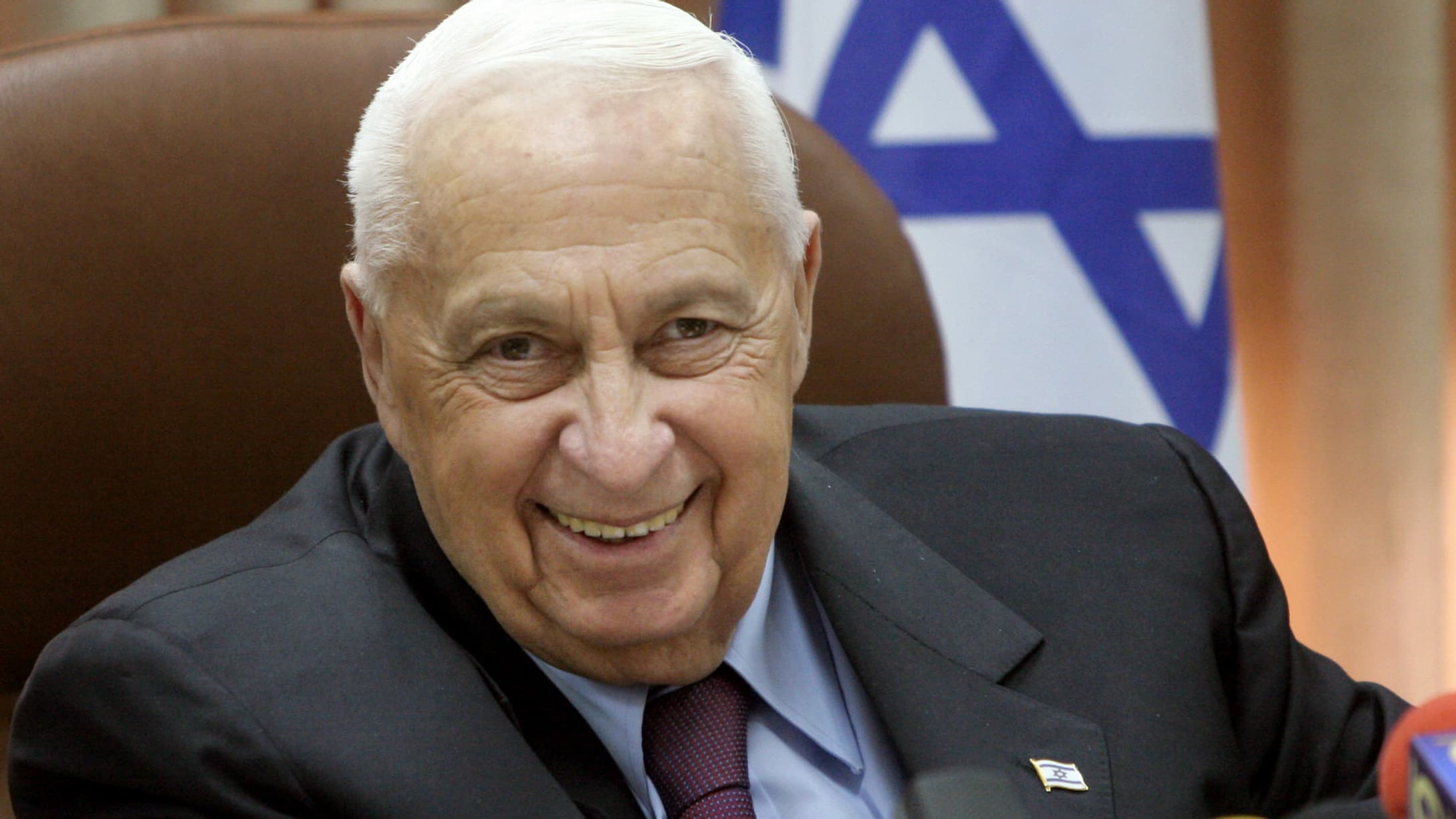 L'ancien Premier ministre israélien Ariel Sharon, en janvier 2005. L'ancien Premier ministre israélien Ariel Sharon, en janvier 2005.