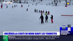 "C'est le top": les touristes ravis par les chutes de neige