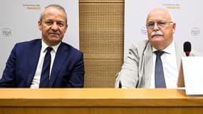 Le rapporteur Jean-François Husson (g) et le président de la Commission d'enquête du Sénat, Claude Raynal, avant l'audition de Mohamed Sifaoui sur la gestion controversée du Fonds Marianne, le 15 juin 2023 à Paris