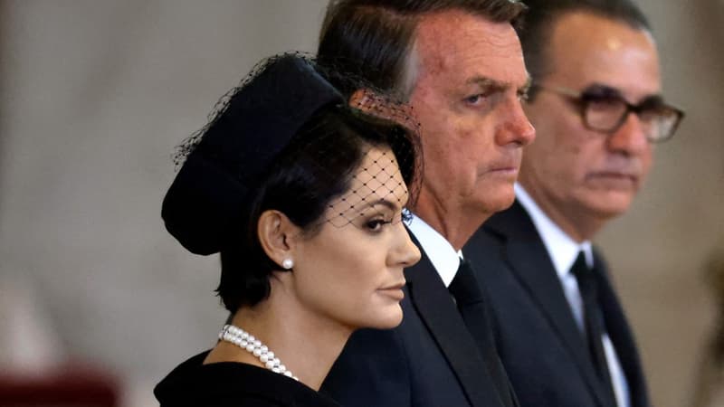 Elizabeth II: Bolsonaro accusé d'utiliser son déplacement à Londres comme une tribune politique
