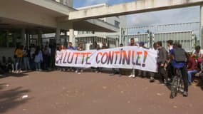 Au lycée Paul-Eluard à Saint-Denis, les lycéens estiment ne pas avoir la même chance que leurs voisins parisiens sur la plateforme Parcoursup.