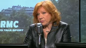 Eva Darlan, présidente du comité de soutien de Jacqueline Sauvage réclame désormais une grâce totale de François Hollande.