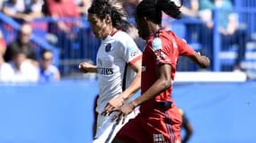 Edinson Cavani face à Bakary Koné
