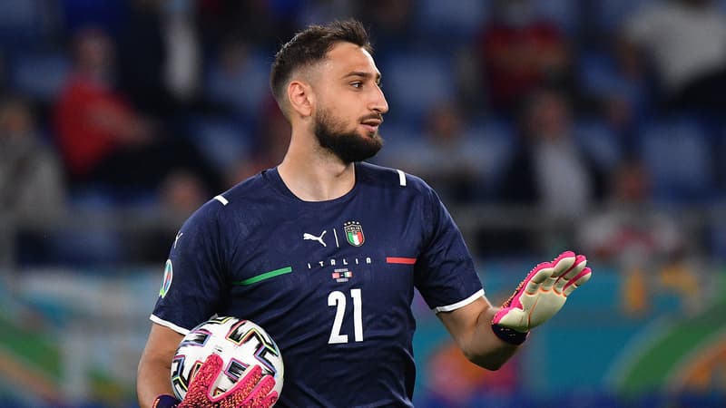 Mercato: le gros coup du PSG, qui s'offre officiellement Donnarumma