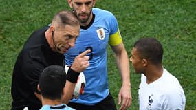 Nestor Pitana - Kylian Mbappé