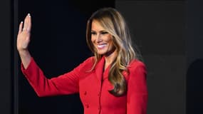 L'ancienne première dame Melania Trump arrive au quatrième jour de la convention nationale républicaine au Fiserv Forum le 18 juillet 2024 à Milwaukee, Wisconsin.